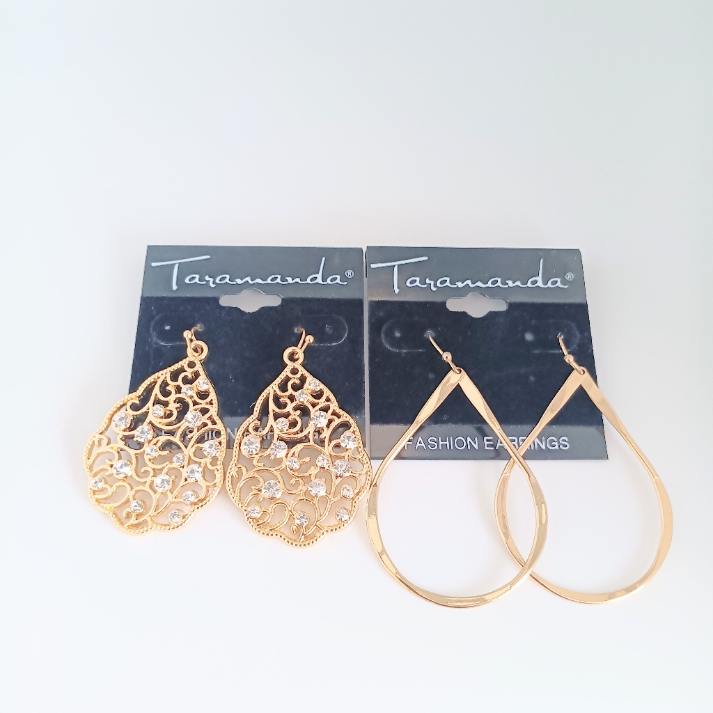 Bundle Of 2 Taramanda Goldtone Dangle Earrings 20$